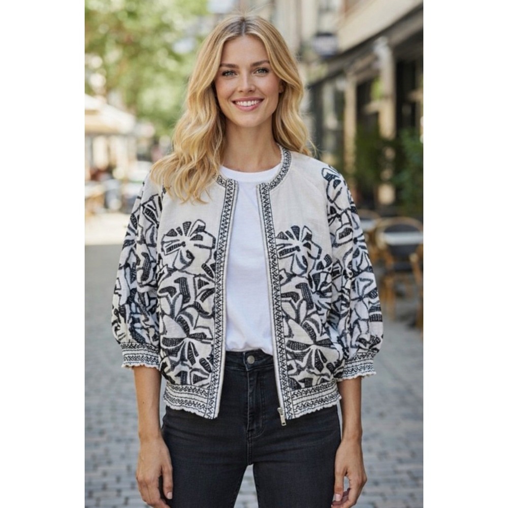 Chico's Women's L P 2P Jacket Floral Embroidered Smocked Linen Full Zip